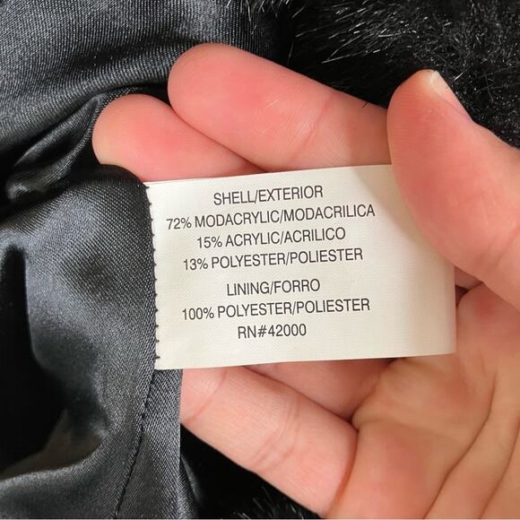 Jaclyn Smith Classics | Black Faux Fur Coat Hook & Loop Machine Washable LARGE - Picture 4 of 6